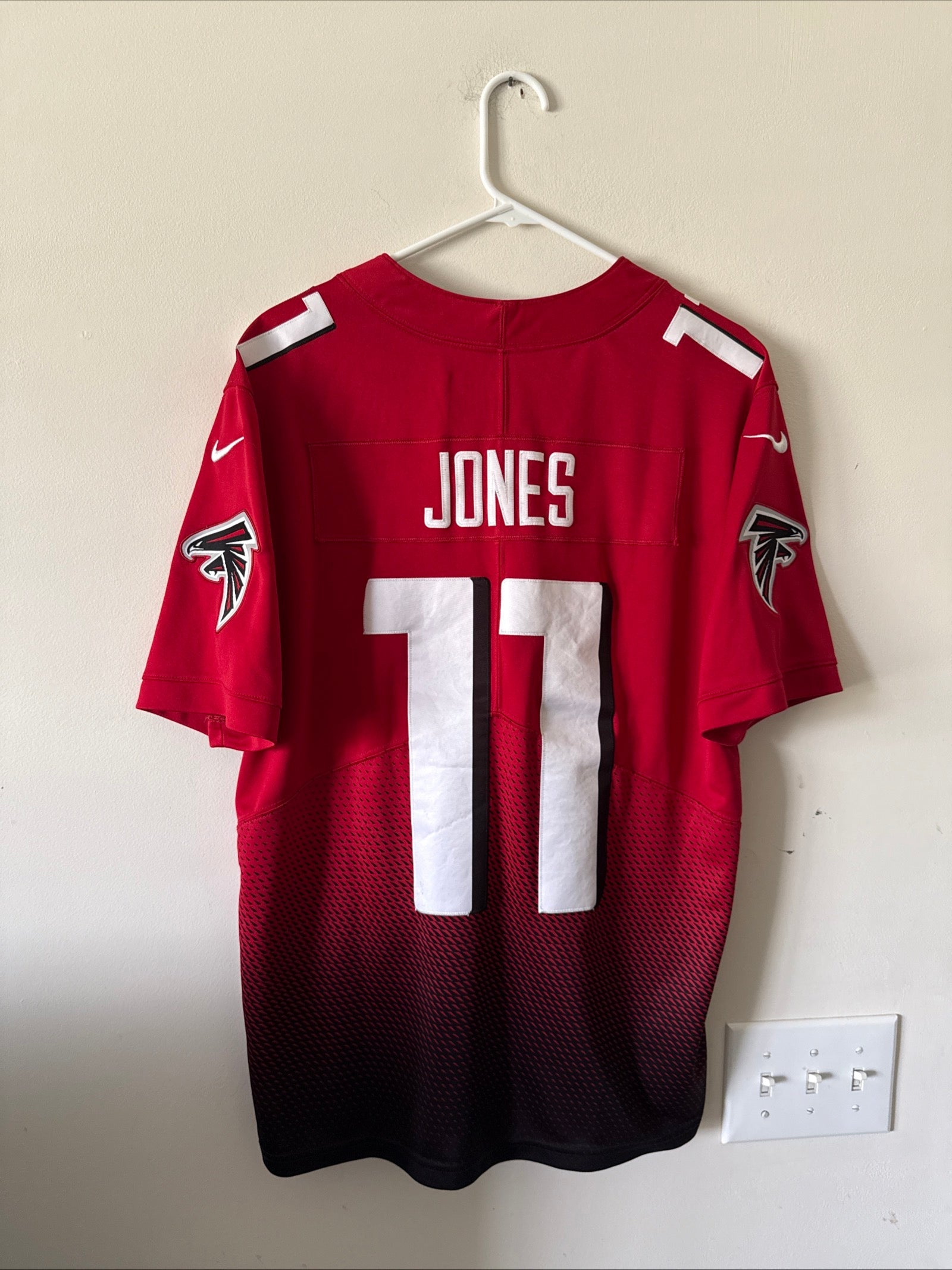 Men’s Nike Julio Jones 11 Atlanta Falcons Red Fade Vapor Lmtd Jersey Sz L RARE - Kyle’s Football Cards