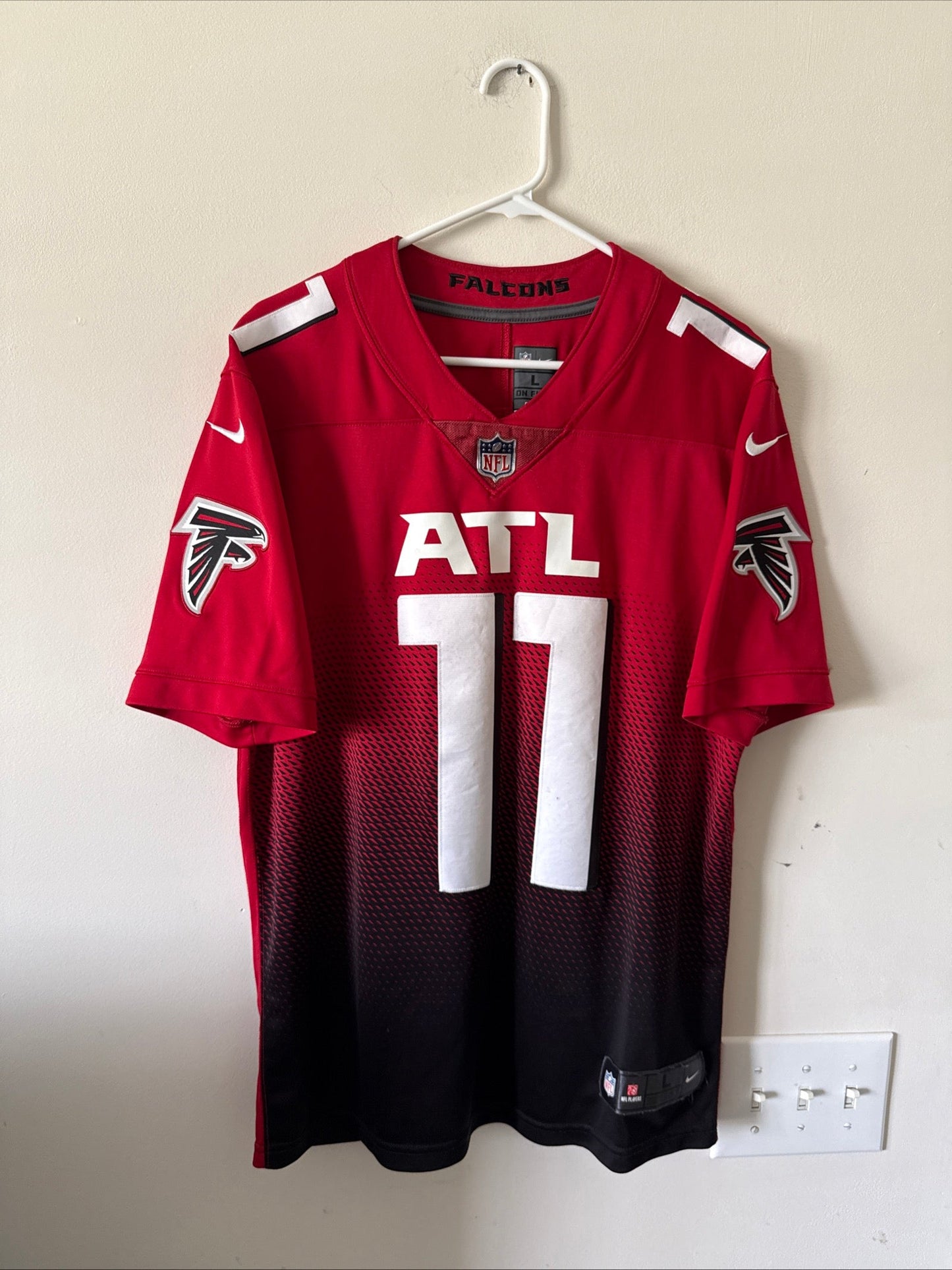 Men’s Nike Julio Jones 11 Atlanta Falcons Red Fade Vapor Lmtd Jersey Sz L RARE - Kyle’s Football Cards