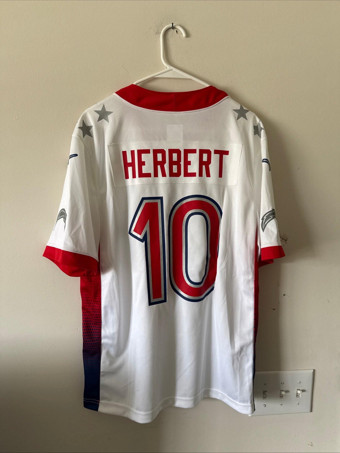 Men’s Nike Justin Herbert 10 LA Chargers 2022 Pro Bowl NFL Jersey Sz M - RARE - Kyle’s Football Cards