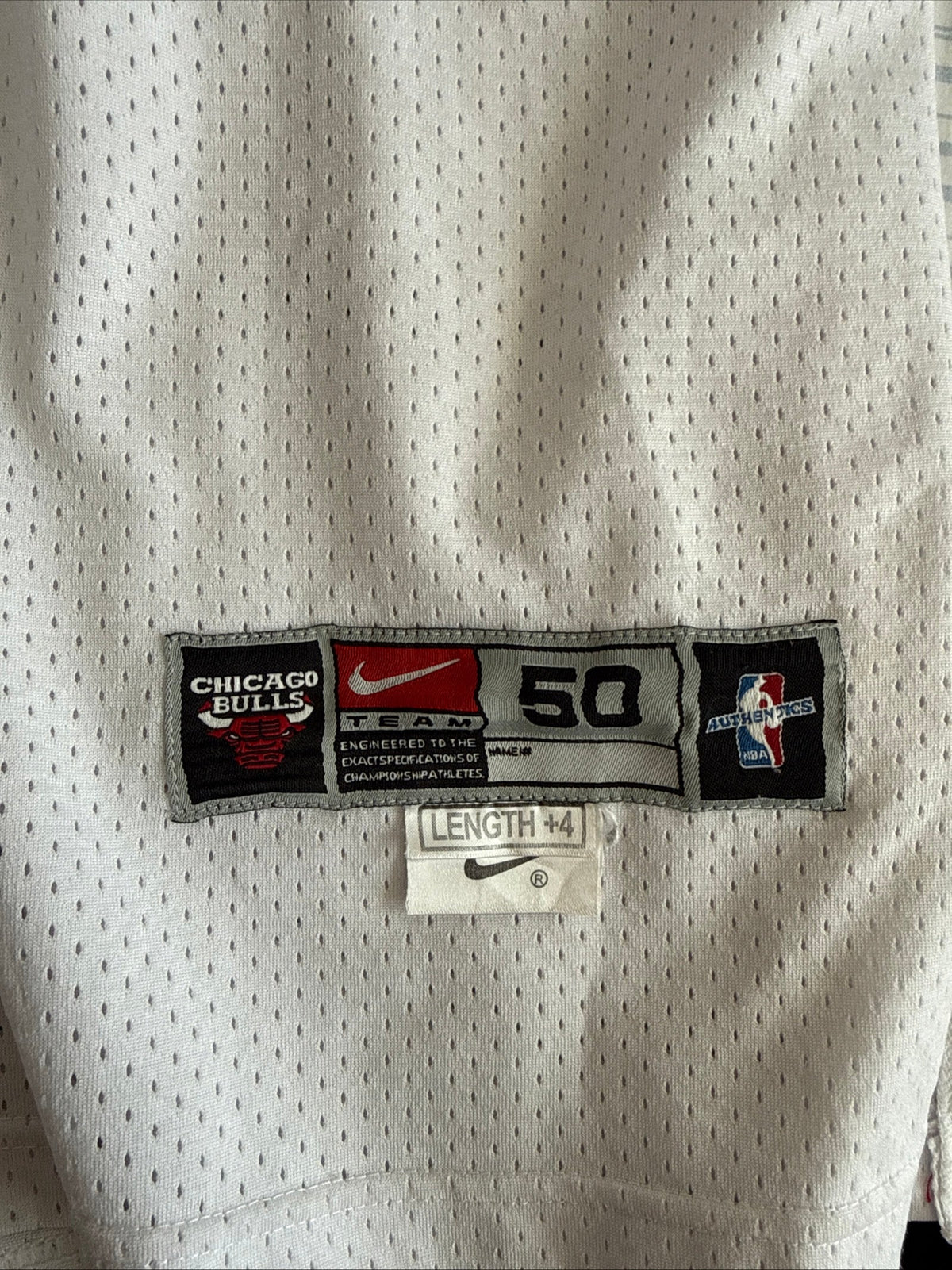 Men’s Nike Michael Jordan 23 97-98 Bulls NBA Finals Authentic Jersey Sz 50 RARE - Kyle’s Football Cards