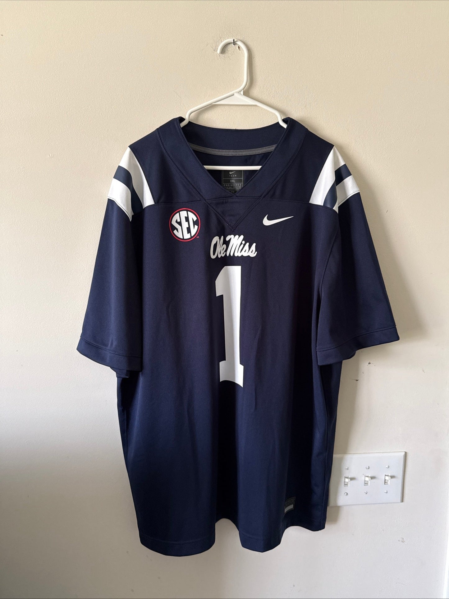 Men's Nike Ole Miss Rebels 1 Untouchable NCAA Football Jersey Sz 2XL - RARE - Kyle’s Football Cards