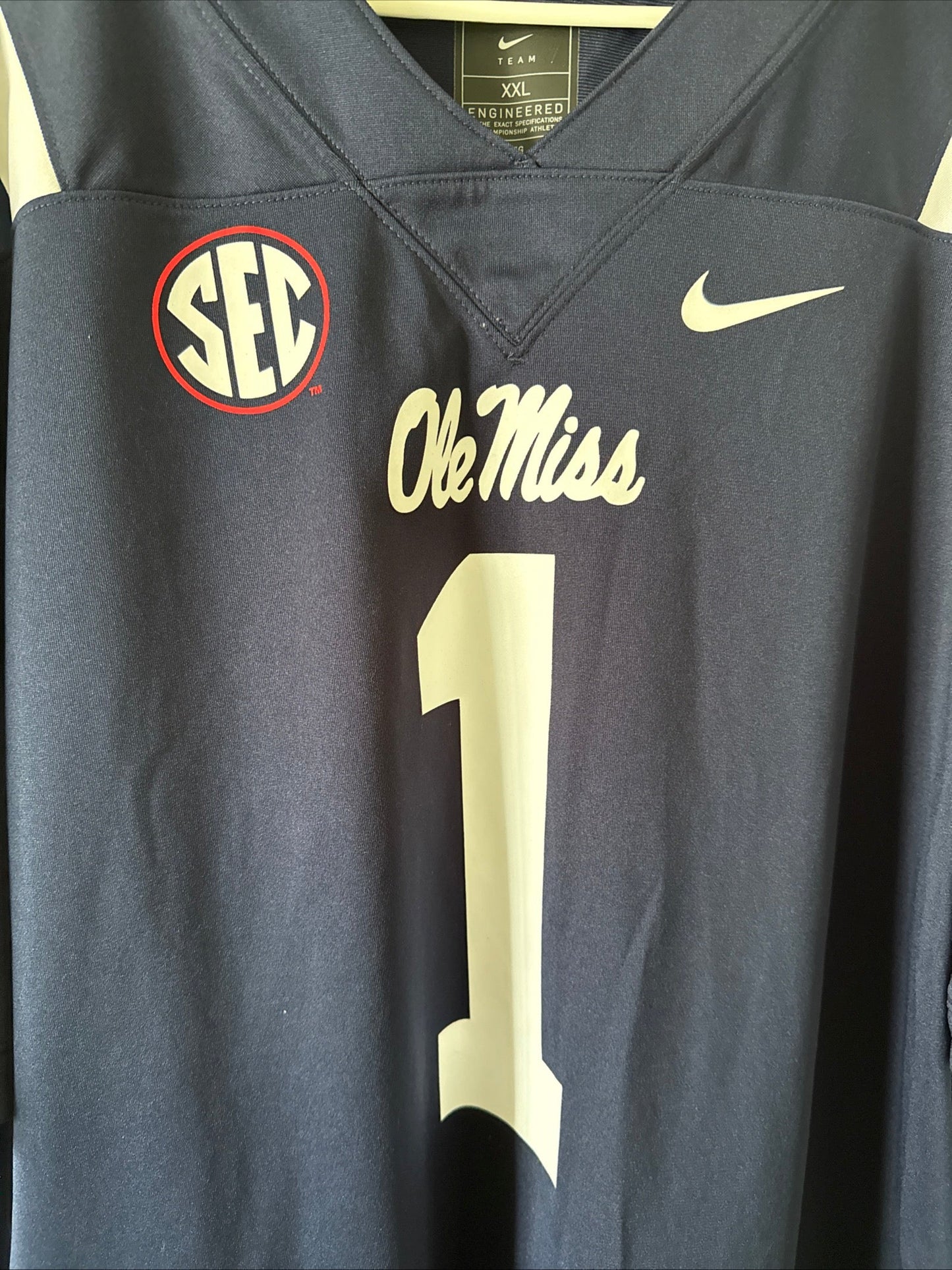 Men's Nike Ole Miss Rebels 1 Untouchable NCAA Football Jersey Sz 2XL - RARE - Kyle’s Football Cards