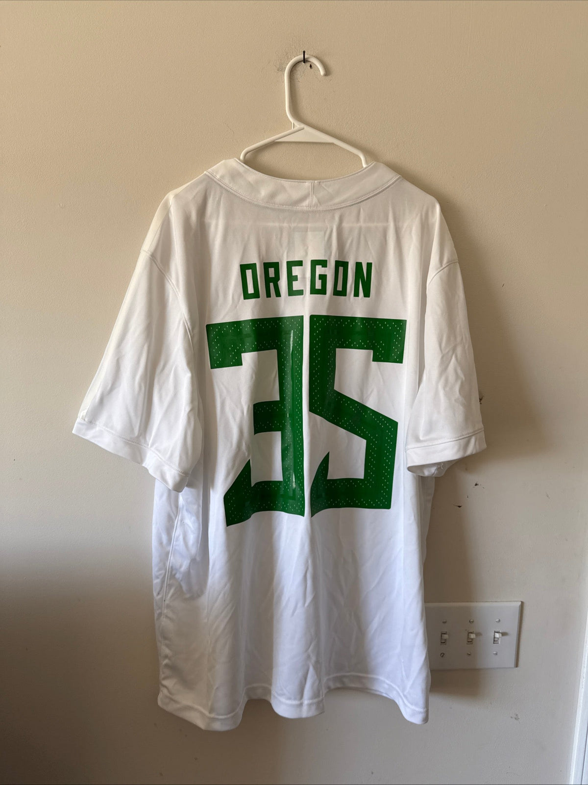 Men's Nike Oregon Ducks #35 NCAA Football Game Jersey Sz 2XL - White RARE - Kyle’s Football Cards