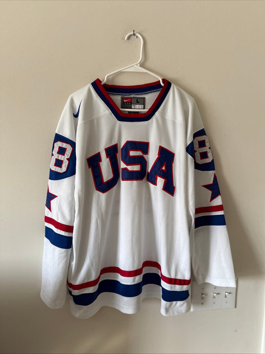MEN’S NIKE PATRICK KANE #88 TEAM USA 2010 WINTER OLYMPICS JERSEY SZ L - RARE - Kyle’s Football Cards