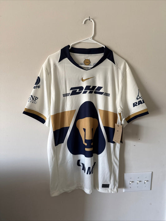 Men’s Nike Pumas UNAM 2025/26 Dri-FIT Stadium Home Jersey Sz L - NWT RARE - Kyle’s Football Cards