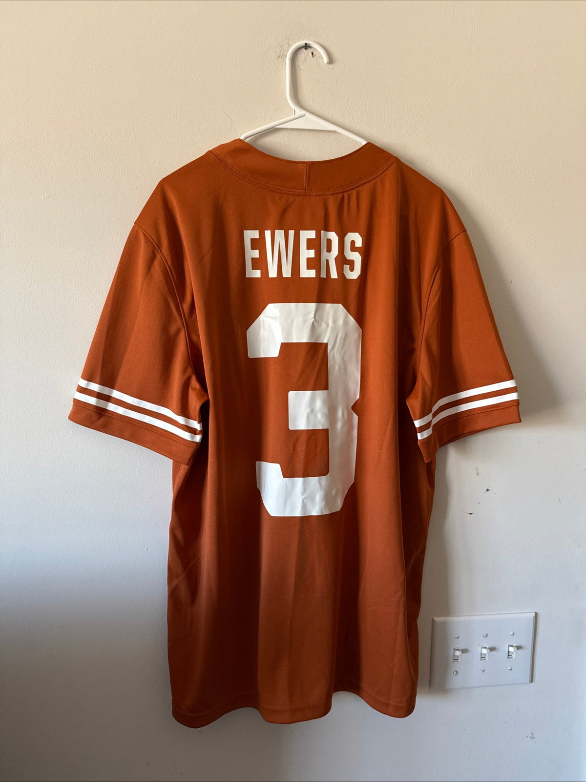 Men’s Nike Quinn Ewers 3 Texas Longhorns NCAA Jersey Sz L - NWT RARE - Kyle’s Football Cards