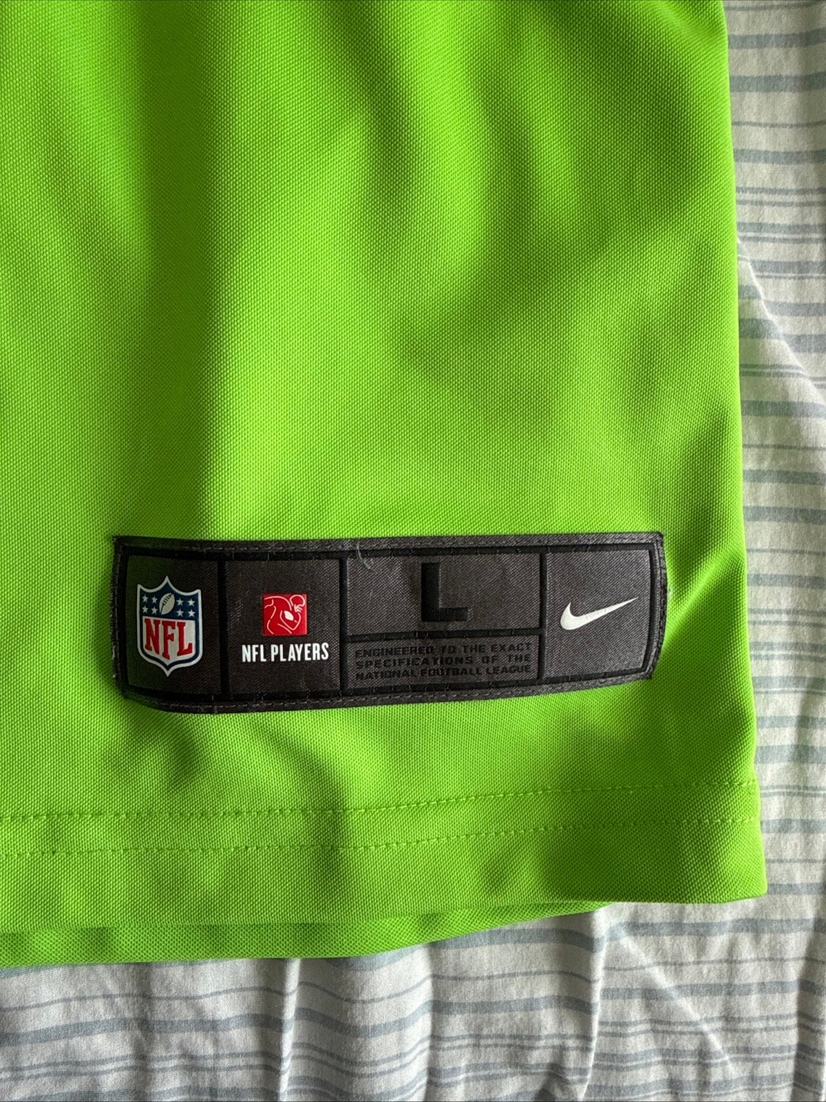 Men’s Nike Russell Wilson 3 Seattle Seahawks Color Rush Vapor Lmtd Jersey Sz L - Kyle’s Football Cards