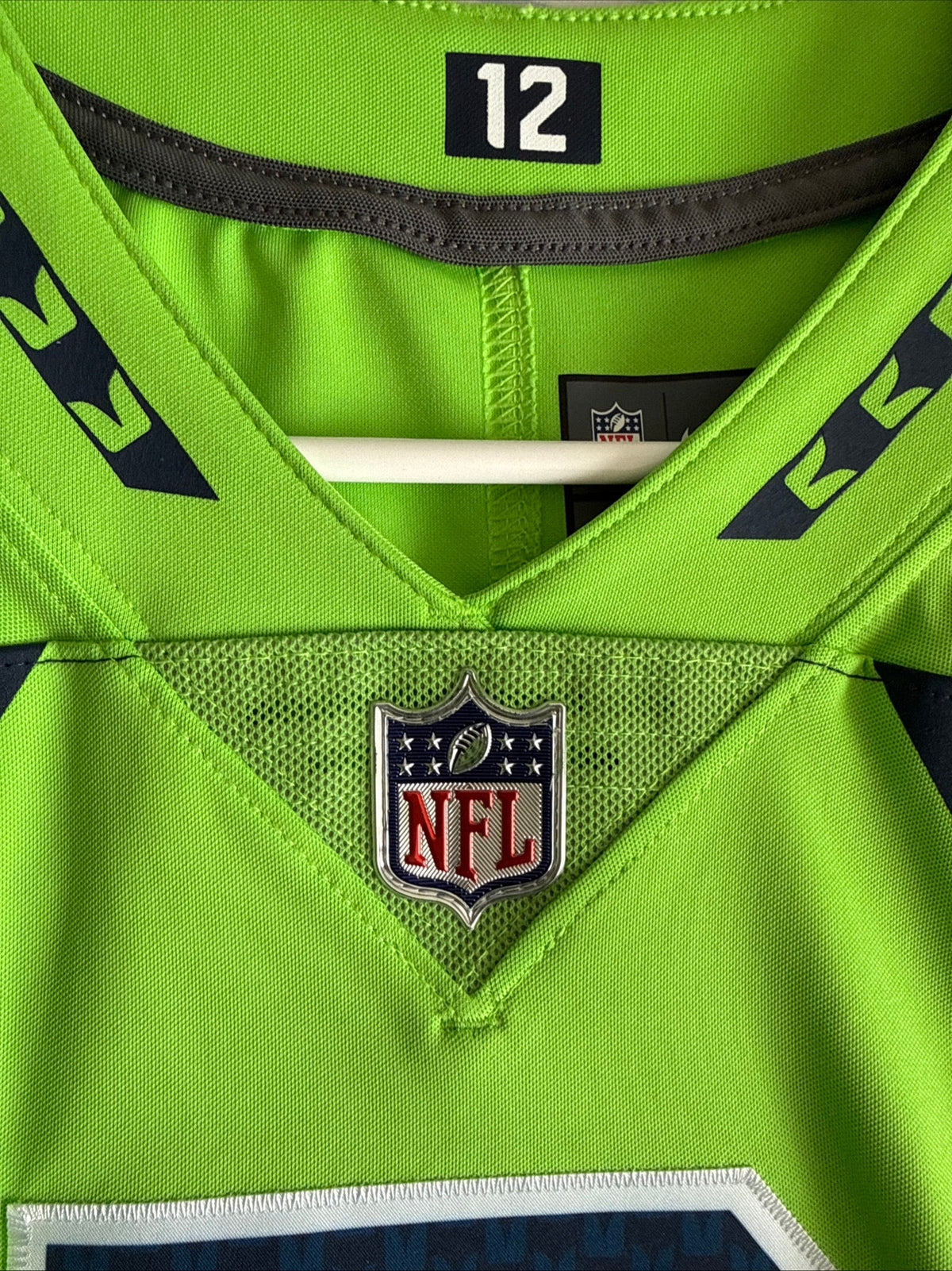 Men’s Nike Russell Wilson 3 Seattle Seahawks Color Rush Vapor Lmtd Jersey Sz L - Kyle’s Football Cards