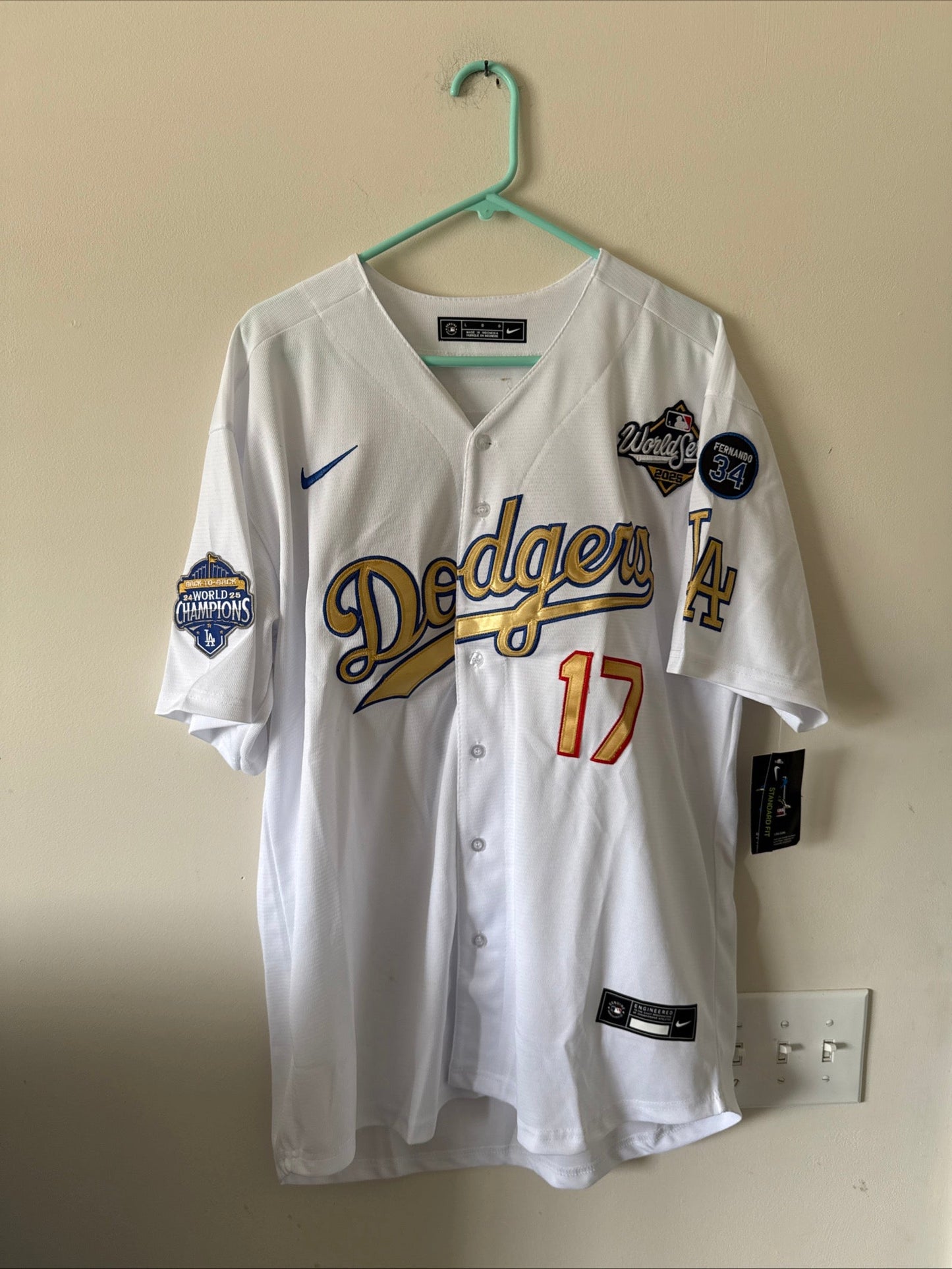 Men’s Nike Shohei Ohtani 17 LA Dodgers 2025 Gold Collection Limited Jersey Sz L - Kyle’s Football Cards