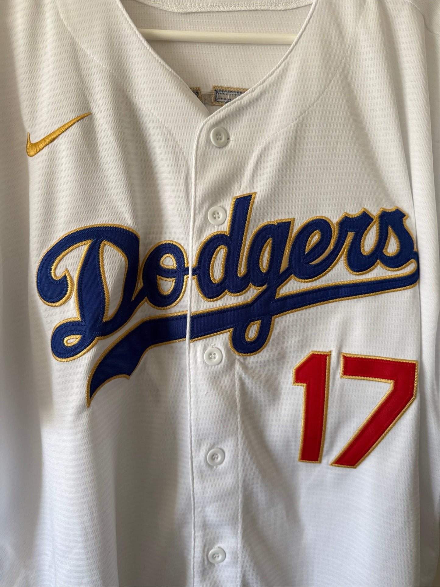 Men's Nike Shohei Ohtani 17 LA Dodgers 2026 Gold Collection Stadium Jersey Sz L - Kyle’s Football Cards