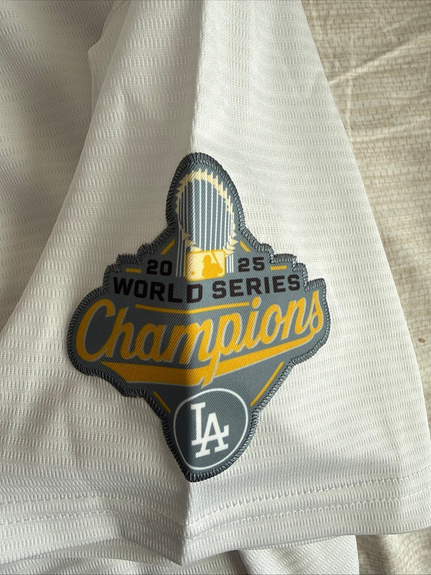 Men's Nike Shohei Ohtani 17 LA Dodgers 2026 Gold Collection Stadium Jersey Sz L - Kyle’s Football Cards