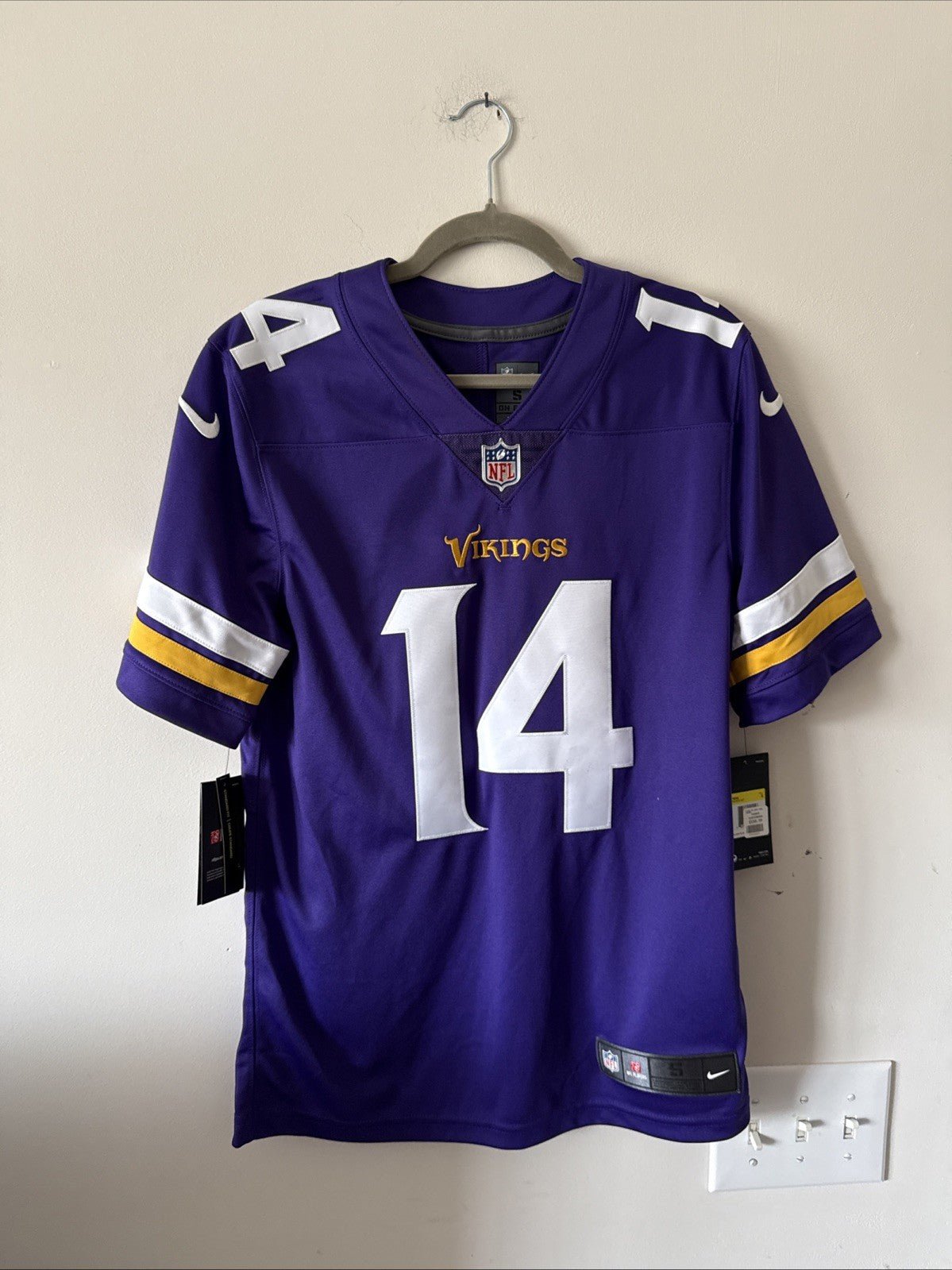 Men’s Nike Stefon Diggs 14 Minnesota Vikings Vapor Limited Jersey Sz S NWT RARE - Kyle’s Football Cards
