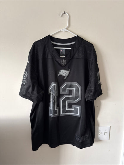 Men's Nike Tom Brady #12 Tampa Bay Buccaneers RFLCTV Lmtd Jersey Sz XL - RARE - Kyle’s Football Cards
