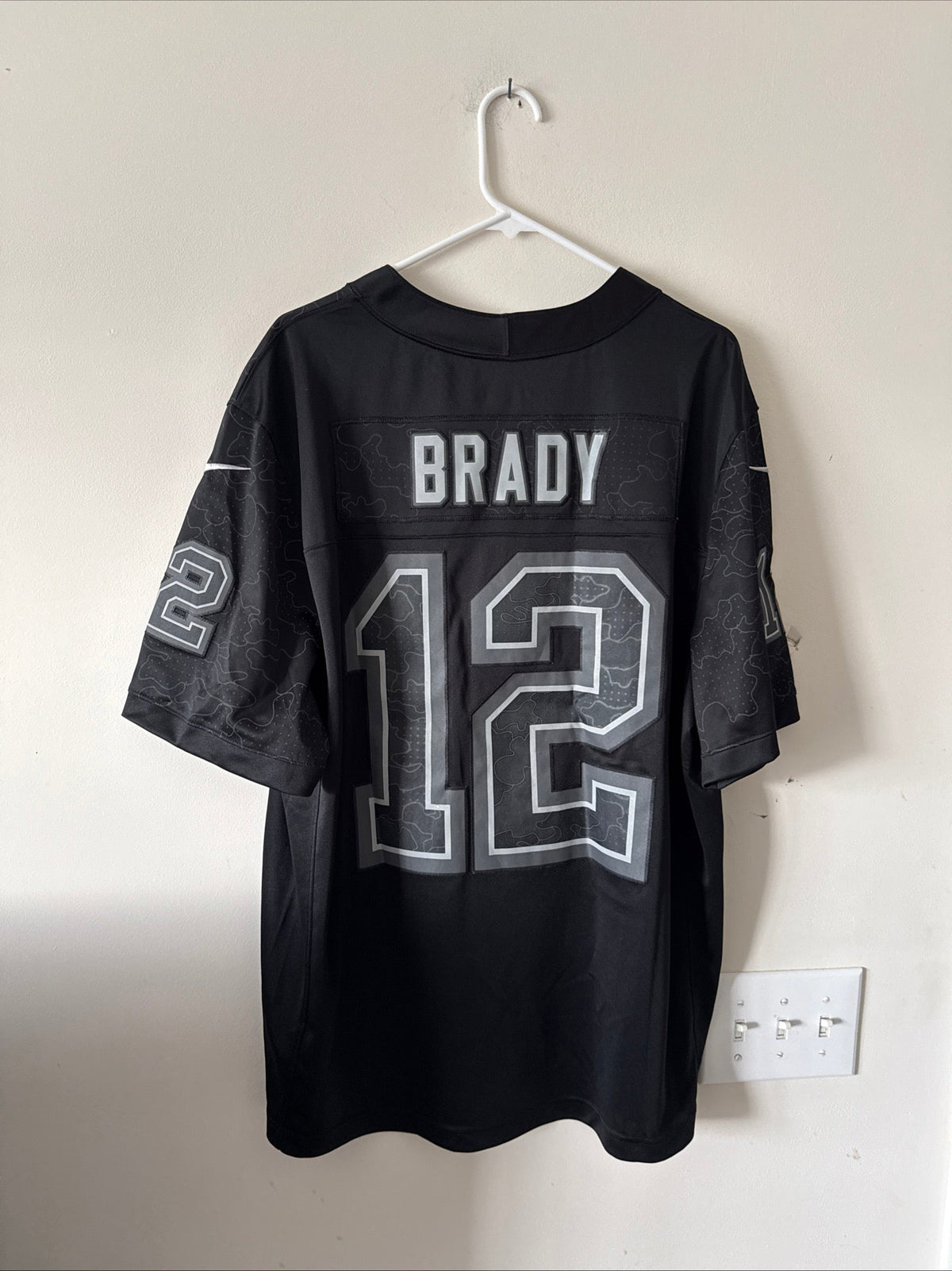 Men's Nike Tom Brady #12 Tampa Bay Buccaneers RFLCTV Lmtd Jersey Sz XL - RARE - Kyle’s Football Cards
