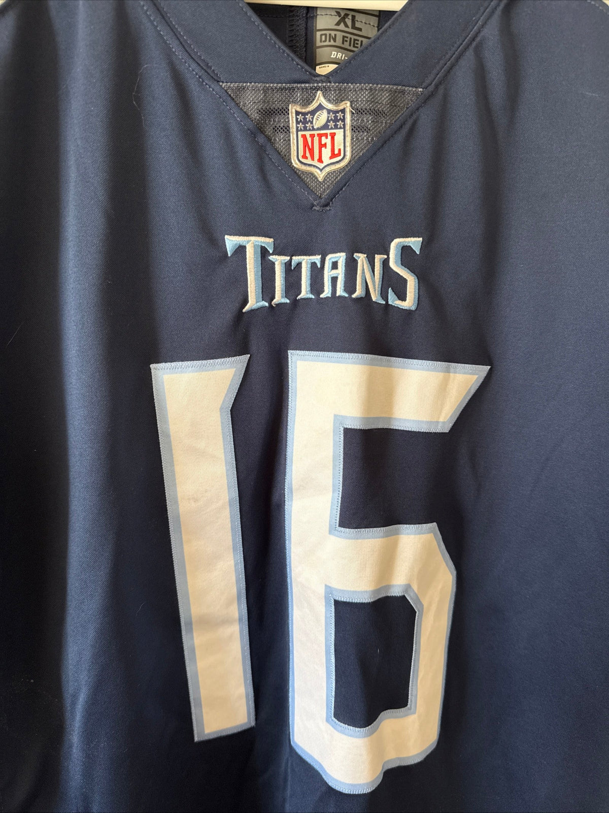 Men's Nike Treylon Burks #16 Tennessee Titans Vapor Lmtd NFL Jersey Sz XL - RARE - Kyle’s Football Cards