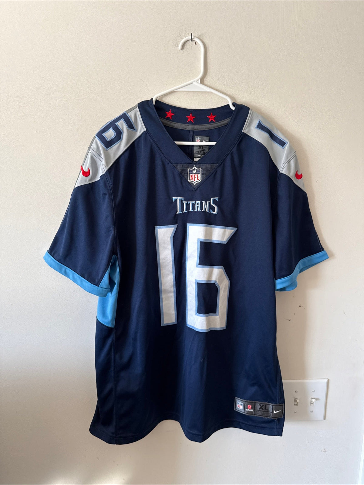 Men's Nike Treylon Burks #16 Tennessee Titans Vapor Lmtd NFL Jersey Sz XL - RARE - Kyle’s Football Cards