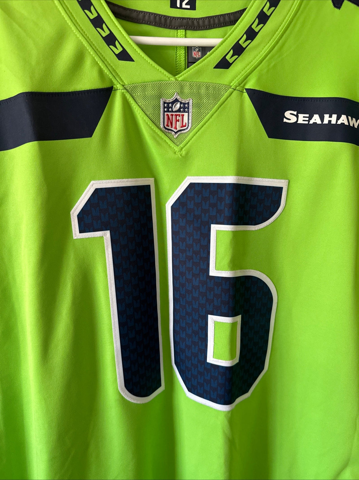 Men's Nike Tyler Lockett 16 Seattle Seahawks Vapor Lmtd Color Rush Jersey Sz XL - Kyle’s Football Cards
