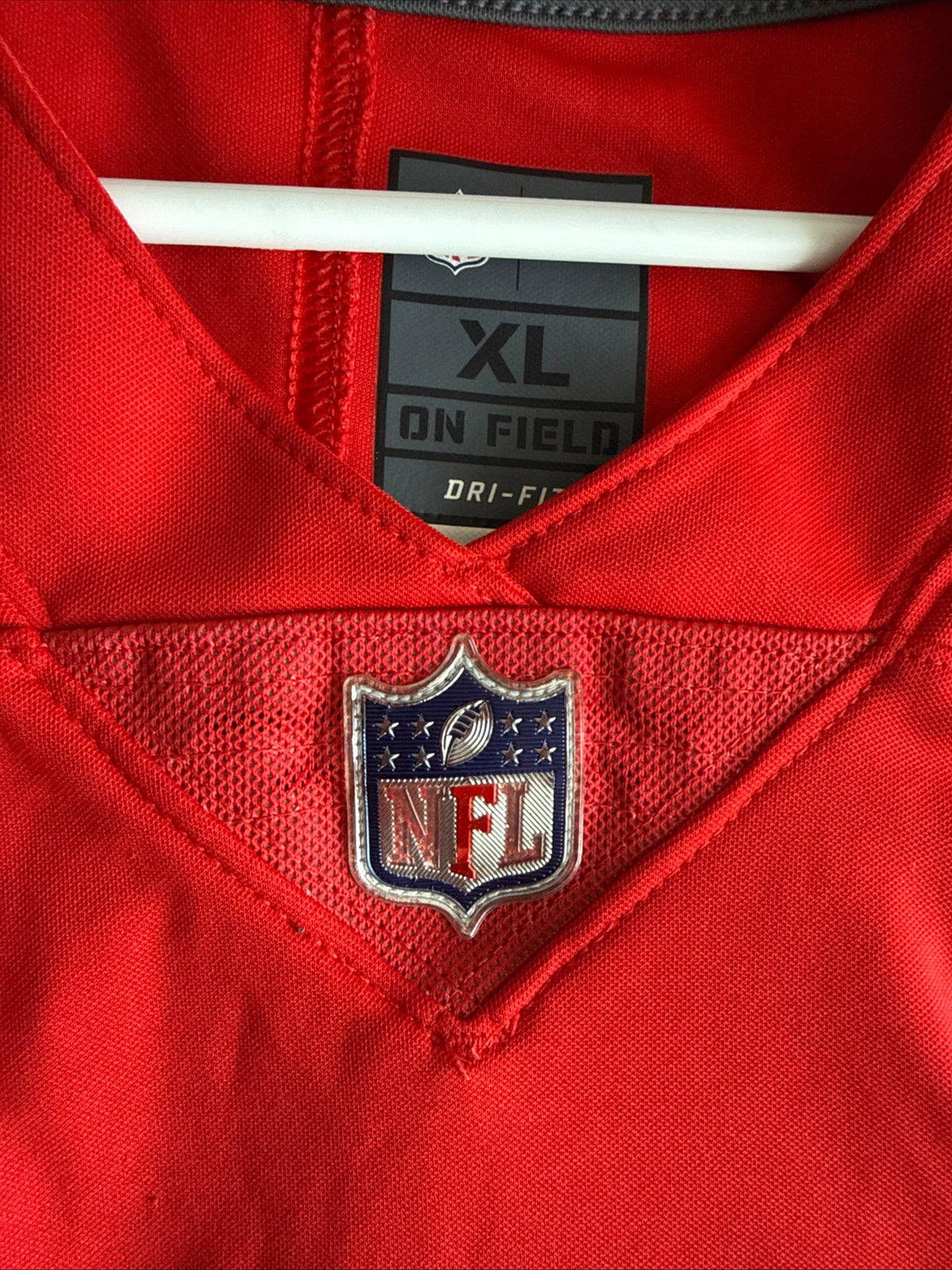 Men’s Nike Tyreek Hill 10 Kansas City Chiefs Vapor Lmtd NFL Jersey Sz XL - RARE - Kyle’s Football Cards