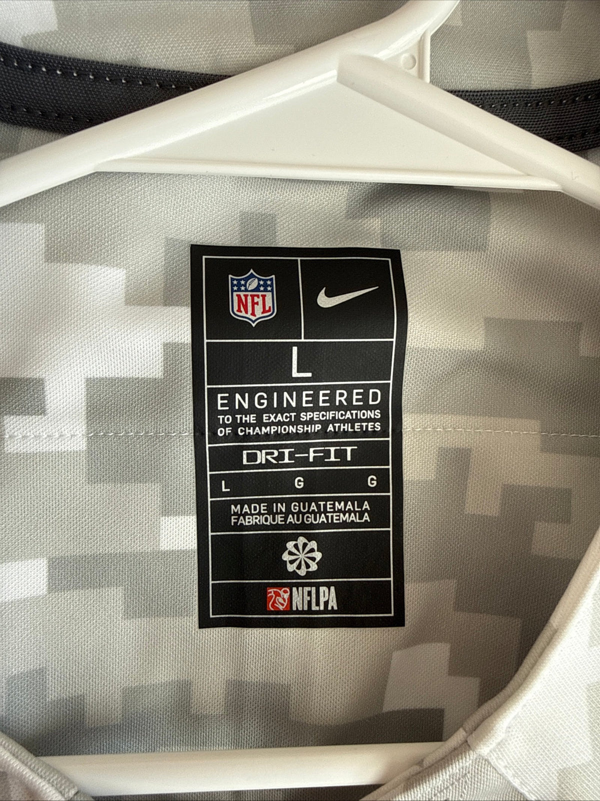 MEN’S NIKE WALTER PAYTON #34 CHICAGO BEARS SALUTE TO SERVICE LMTD JERSEY SZ L - Kyle’s Football Cards
