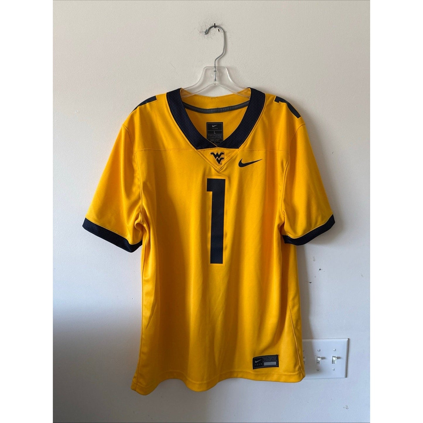 Men’s Nike West Virginia Mountaineers 1 Football NCAA Jersey Sz L - Gold RARE - Kyle’s Football Cards