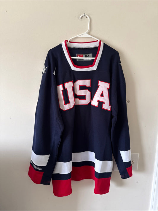 MEN’S NIKE ZACH PARISE #9 TEAM USA AUTHENTIC 2010 OLYMPICS JERSEY SZ 54 - RARE - Kyle’s Football Cards
