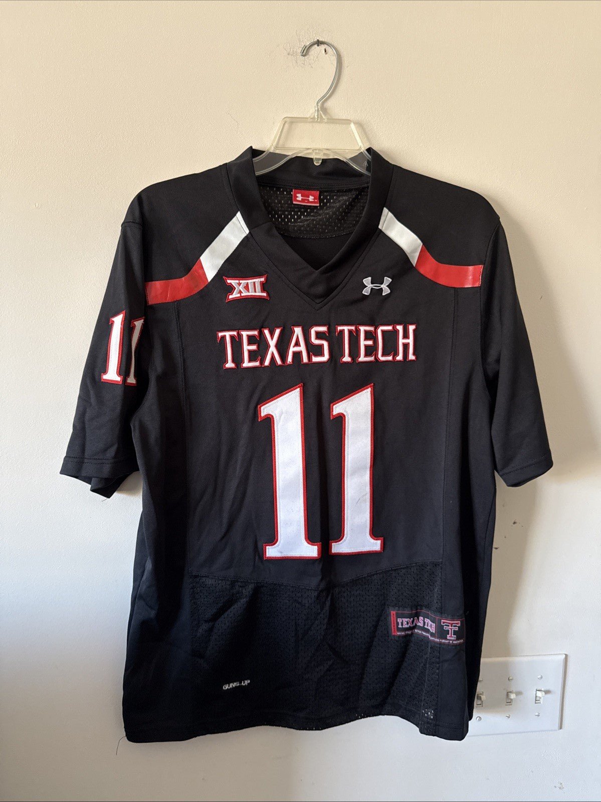 Men’s Under Armour Jakeem Grant 11 Texas Tech Red Raiders Jersey Sz M - RARE - Kyle’s Football Cards