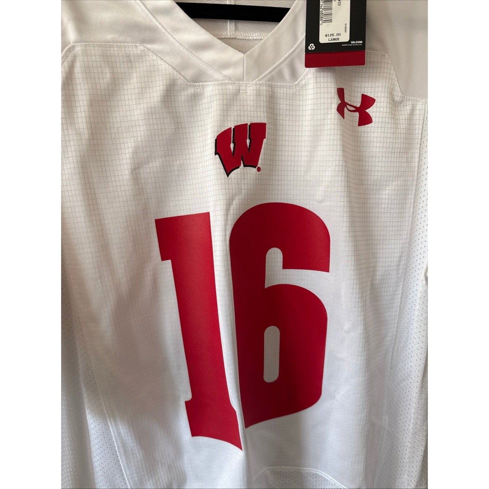 Men’s Under Armour Russell Wilson 16 Wisconsin Badgers Jersey Sz L - White NWT - Kyle’s Football Cards