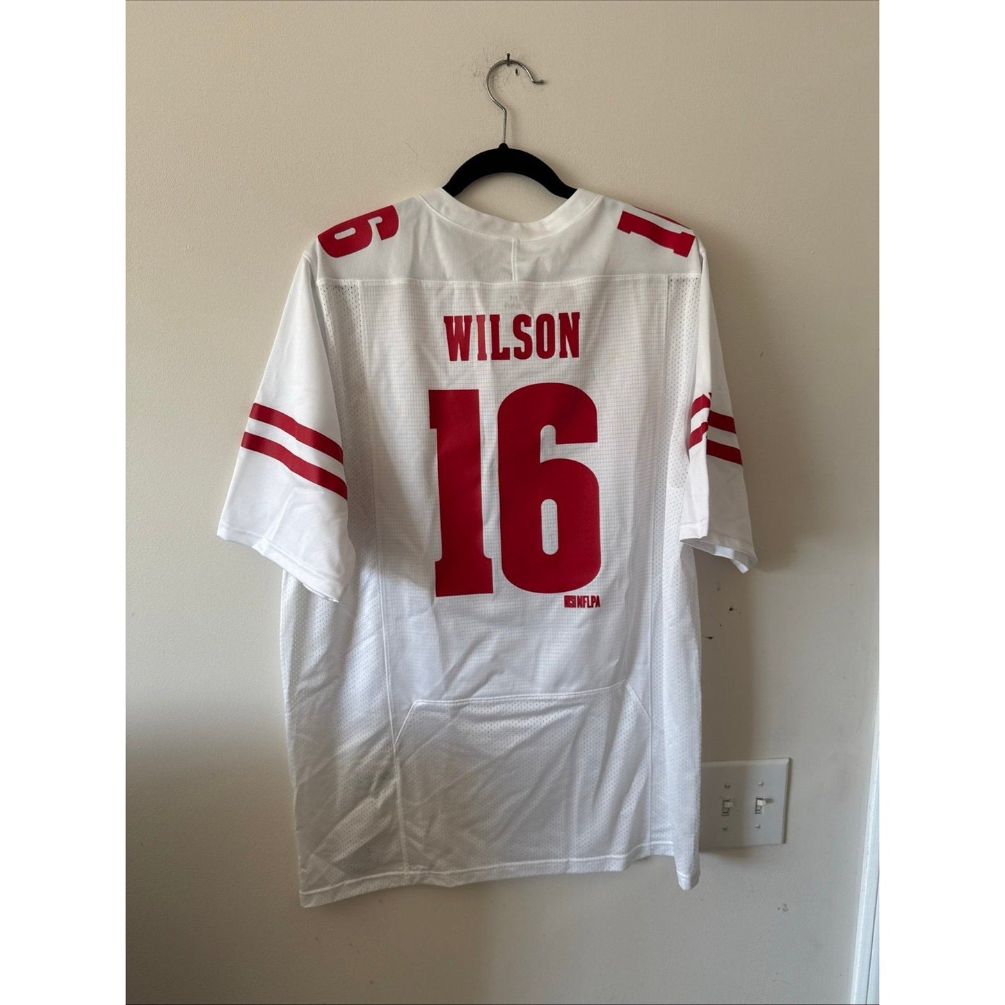 Men’s Under Armour Russell Wilson 16 Wisconsin Badgers Jersey Sz L - White NWT - Kyle’s Football Cards