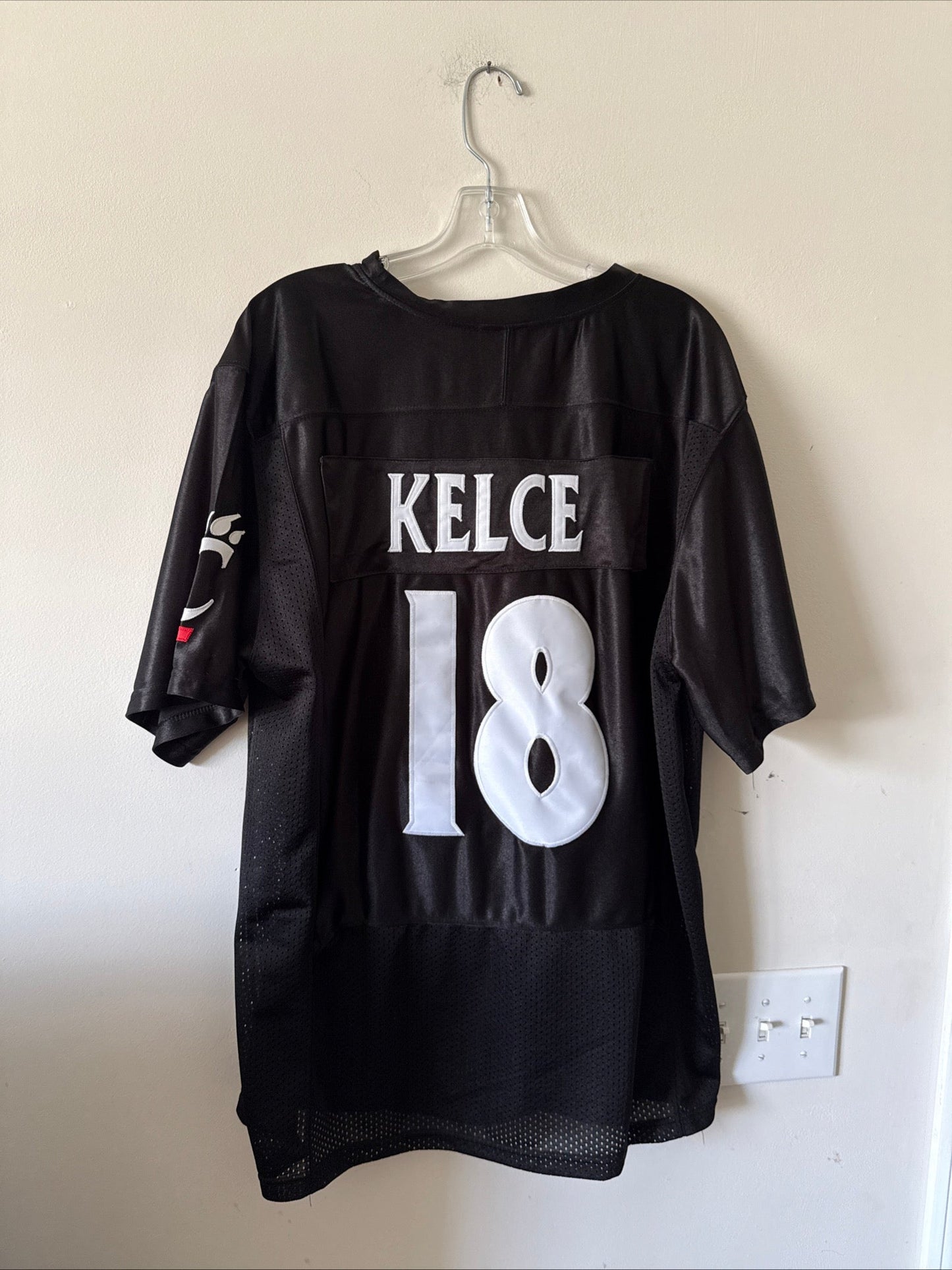 Men's Under Armour Travis Kelce 18 Cincinnati Bearcats NCAA Jersey Sz L - RARE - Kyle’s Football Cards