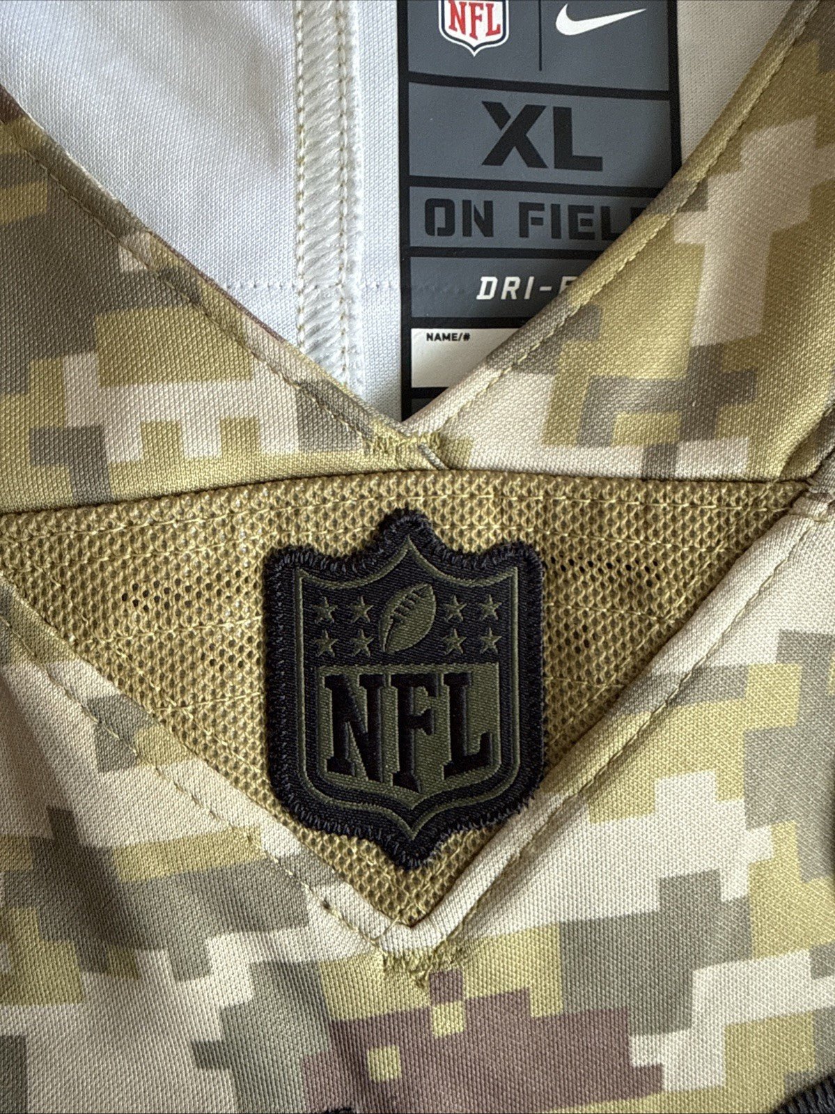 Men's Von Miller #58 Denver Broncos 2018 Salute To Service NFL Jersey Sz XL RARE - Kyle’s Football Cards