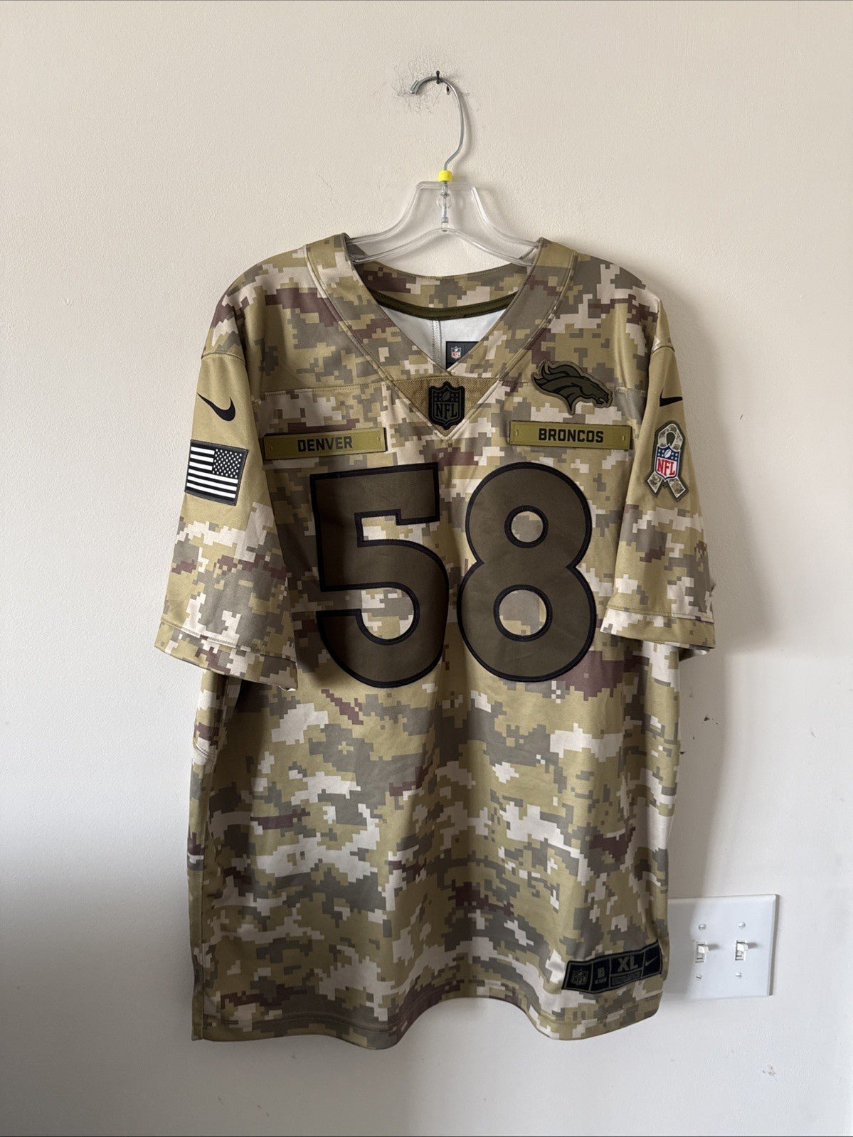 Men's Von Miller #58 Denver Broncos 2018 Salute To Service NFL Jersey Sz XL RARE - Kyle’s Football Cards