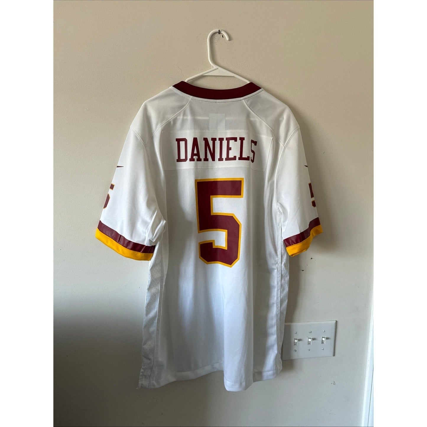Men’s Washington Commanders Jayden Daniels 5 On Field Jersey Sz L - White NWT - Kyle’s Football Cards
