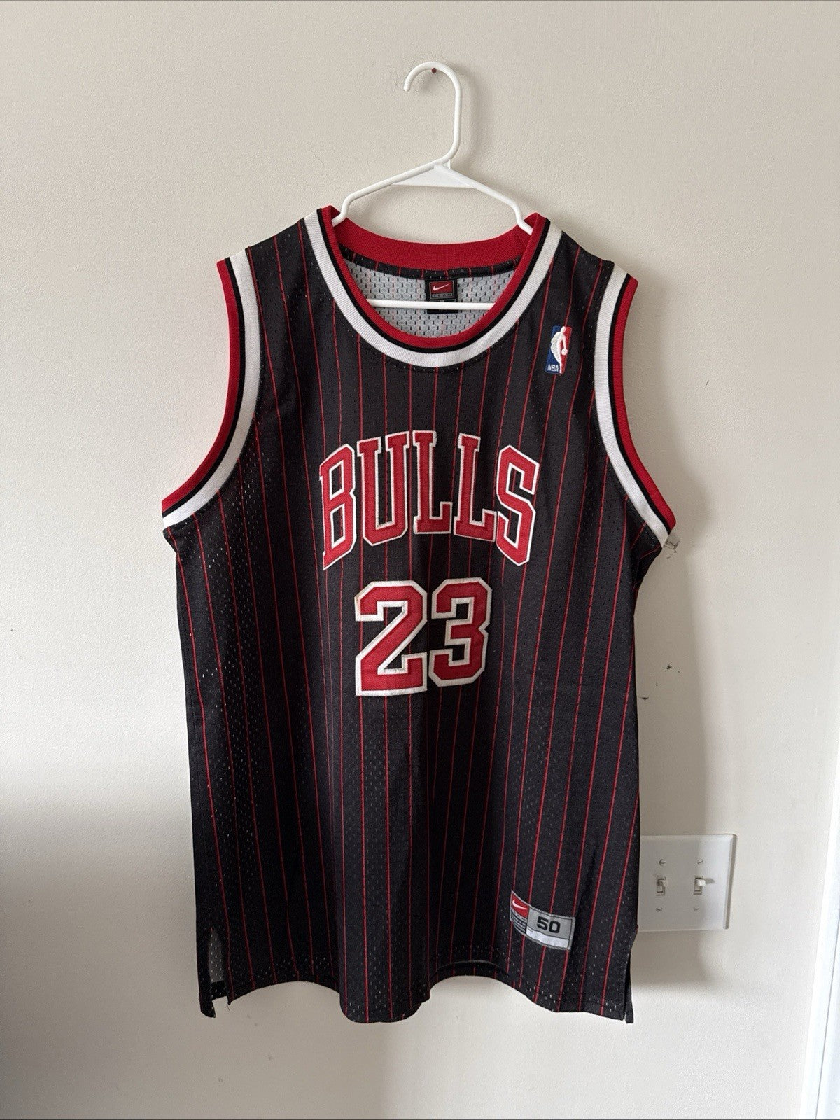 Men’s Nike Michael Jordan #23 Chicago Bulls Jersey Black Pinstripe Sz 50 - NWOT