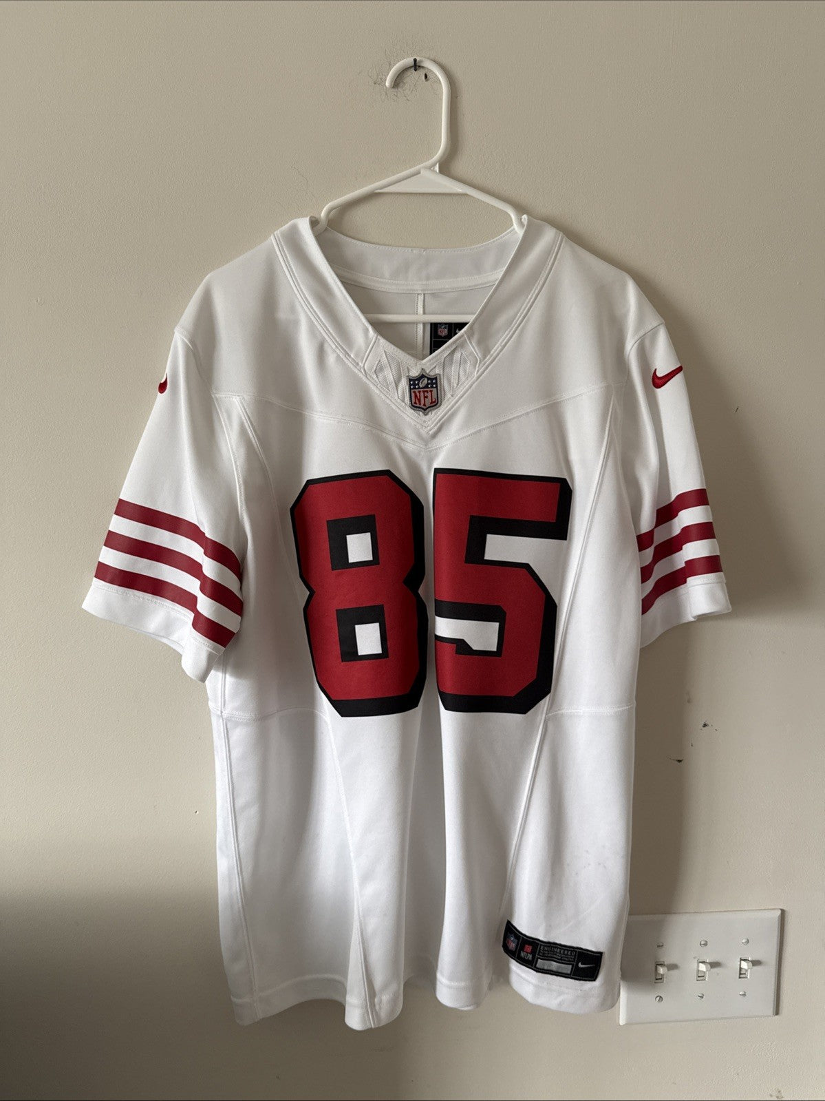 Men’s Nike George Kittle #85 49ers Vapor Limited COLOR RUSH Jersey Sz M - RARE