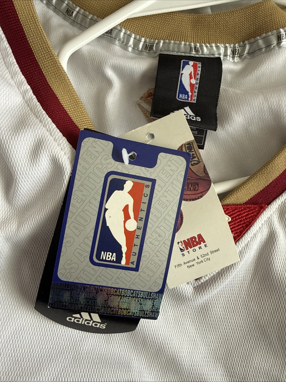 Men’s Adidas Lebron James #23 Cleveland Cavaliers Jersey Sz 52 - White NWT RARE