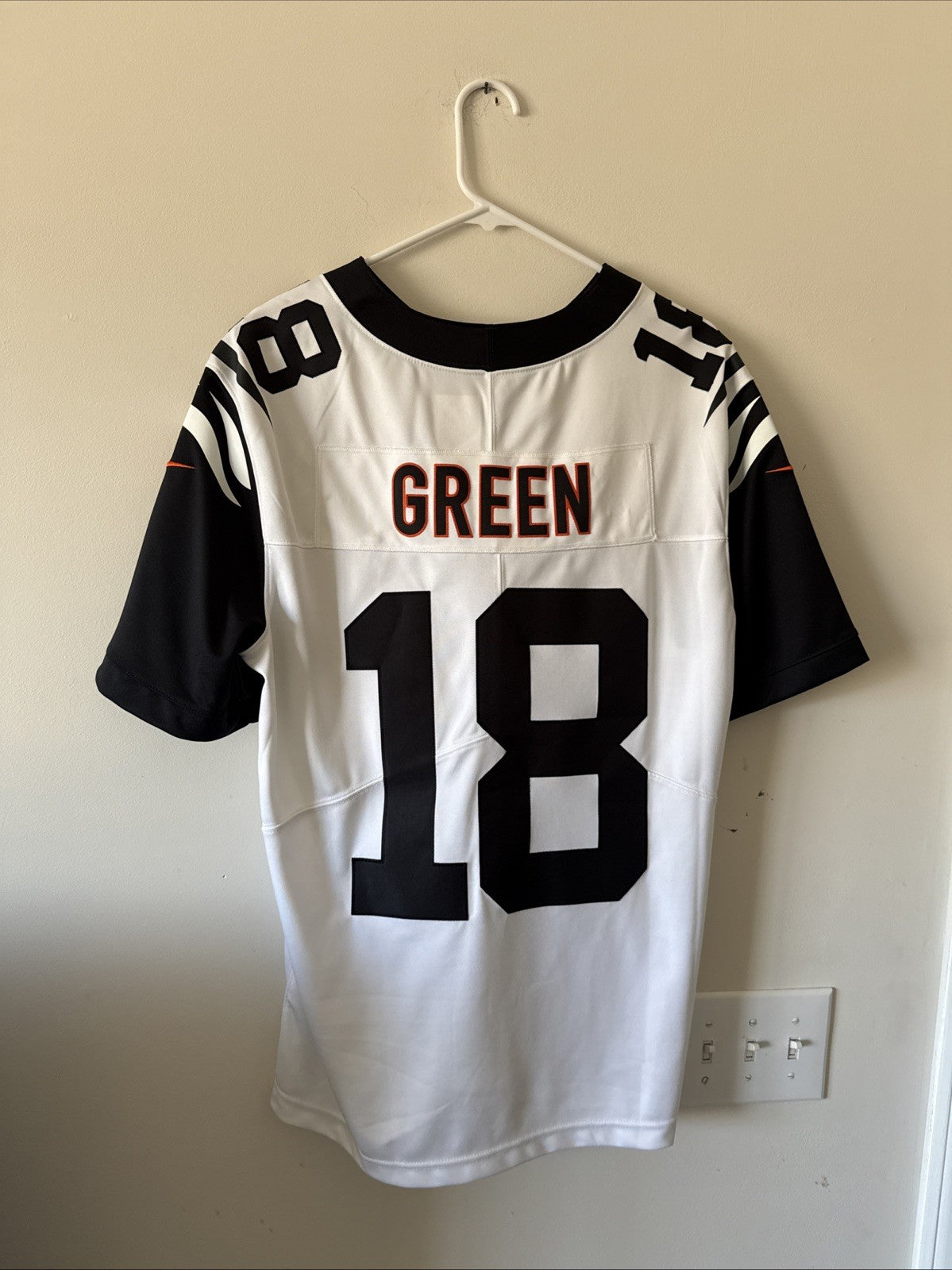 Men’s Nike AJ Green #18 Cincinnati Bengals Color Rush Vapor Lmtd Jersey Sz L