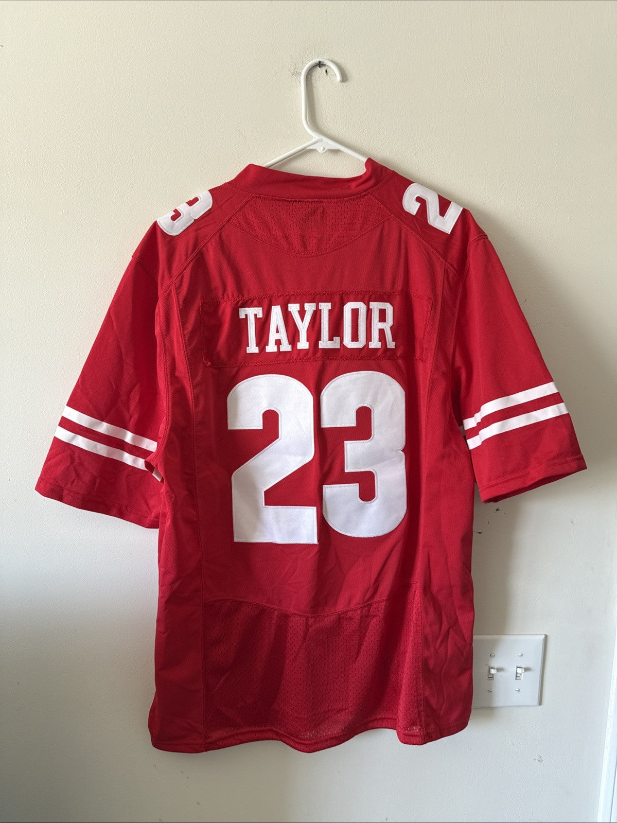 Men's Under Armour Jonathan Taylor #23 Wisconsin Badgers Rose Bowl Jersey Sz XL