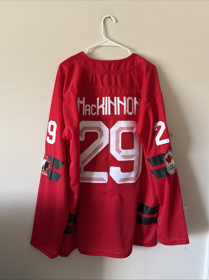 MEN’S BAUER NATHAN MACKINNON #29 TEAM CANADA 2026 OLYMPIC JERSEY SZ XL RED RARE