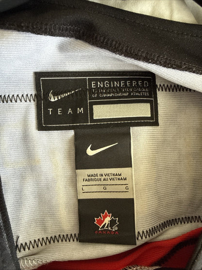 Men’s Nike Team Canada Moore #23 Jersey IIHF WJC 2019 Autographed Sz L - RARE
